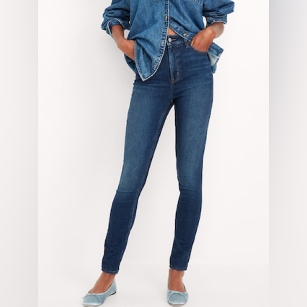 Old Navy Super Skinny High Rise Rockstar Denim Jeans Mid to Dark Wash Si…​​